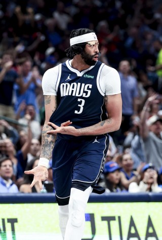 NBA快船客场告捷！队员表现出色，战胜独行侠取得胜利的简单介绍